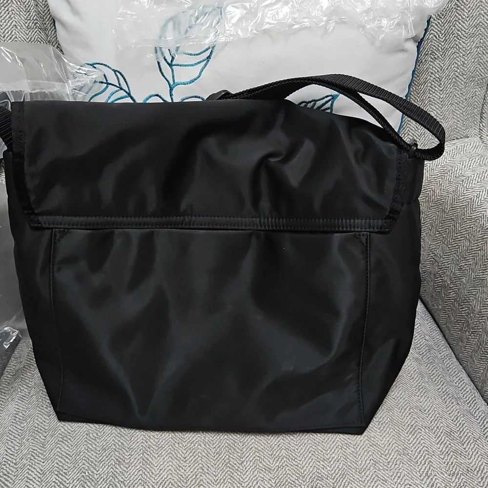 Kate Spade Classic Black Messenger Bag